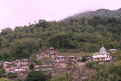 Mengunjungi Alor, Mengelilingi Pulau-pulau