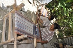 Keunikan tersendiri yang  didapat pada Kain Mau dan Tias