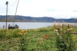 MENEMBUS TEBING DAN KABUT ARFAK