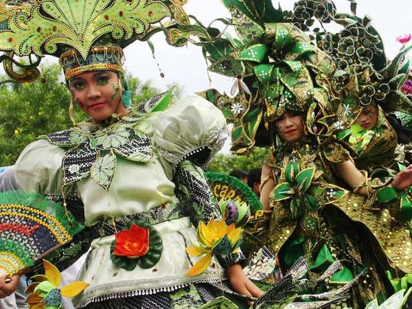 Karnaval Batik Solo di Monas