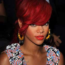 Rihanna Ragu Love the Way You Lie II Bisa Sukes