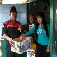 Warga Lokalisasi Kremil Peduli Korban Merapi dan Mentawai