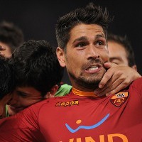 Roma Menang, Totti Kartu Merah