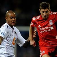 Liverpool Tinggalkan Zona Degradasi