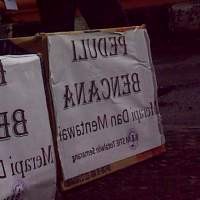 SBY Mau Lewat, Polisi Hentikan Aksi Penggalangan Dana Bencana