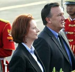 PM Gillard Tiba di Istana Tanpa Didampingi Pasangan
