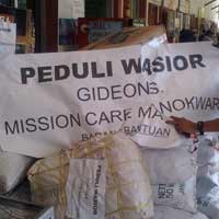 Mahasiswa Papua di Jatim Kirimkan Bantuan ke Wasior