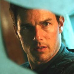 Tom Cruise Digantung di Gedung Tertinggi di Dunia