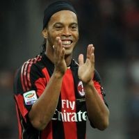 Bos Milan Ingin Pertahankan Dinho