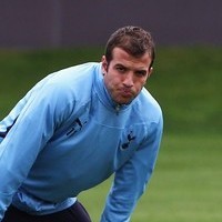 Secercah Harapan dari VDV dan Huddlestone
