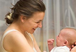 Ekspresi Wajah yang Disenangi Bayi