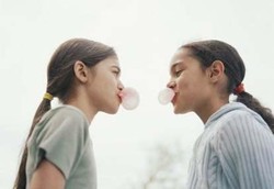 Kurangi Stres Dengan Mengunyah Permen Karet