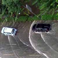 Jalan di Depan Balai Kartini Gatsu Tergenang Setinggi 50 cm
