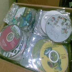 Polisi Sita Ribuan VCD Film Porno Bajakan di Glodok