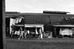 Hitam Putih Tobelo  Yang Kaya Warna