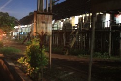 Ritual Pemberian Makan Arwah di Eheng