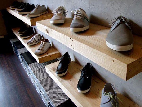 Beragam Model Sepatu Seba