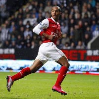 Wenger: Walcott Bisa Seperti Henry