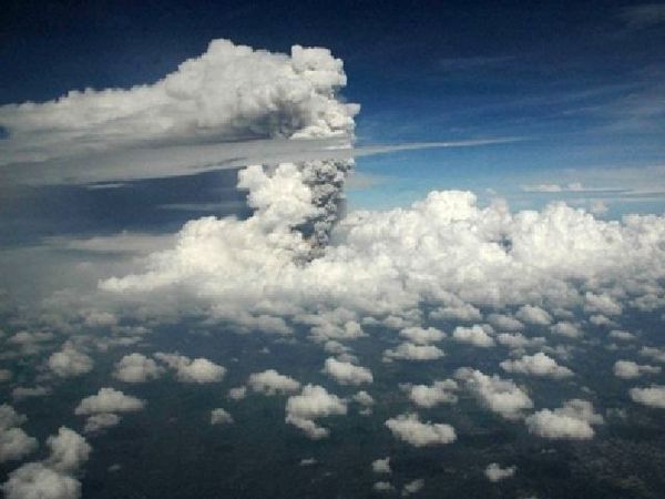 Letusan Merapi Dari Udara