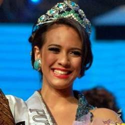 Puteri Indonesia 2010 Sedih Diisukan Menang karena Nepotisme