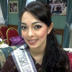 Puteri Lingkungan 2010 Jadi Tempat Curhat Pengungsi Merapi