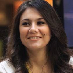 Wulan Guritno Jualan Cupcake untuk Bantu Korban Bencana