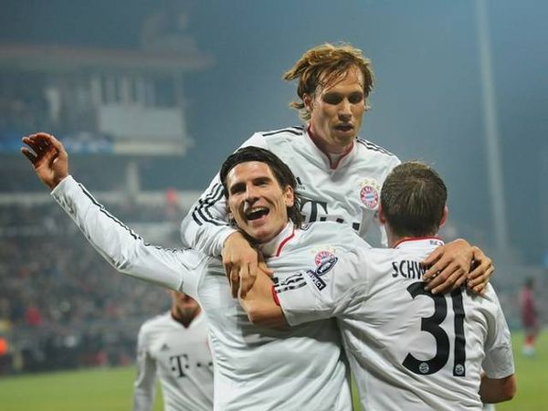 Gomez Bikin Bayern Melenggang