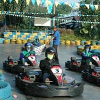 Main Gokart Sambil Ultah