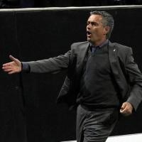 Tiga Jari Mourinho untuk Interisti