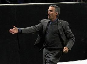 Tiga Jari Mourinho untuk Interisti