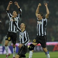 Juve yang Pincang Buru Kemenangan Pertama