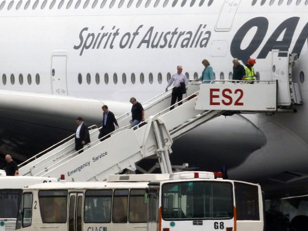 Evakuasi Penumpang Qantas