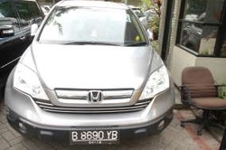 KPK Sita Mobil CR-V Milik Tersangka Kasus Sarung di Depsos 