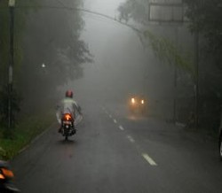 Kisah Kades yang Rela Tidur di Pengungsian Demi Amankan Warga