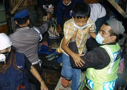 Masjid, Gereja, & Sekolah di Magelang Jadi Kantong Pengungsi Merapi