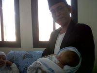 Menag Gendong Bayi