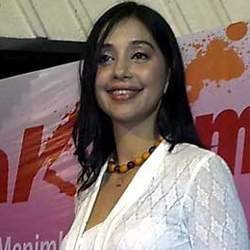 Ayu Azhari Akan Lebih Perhatikan Anak