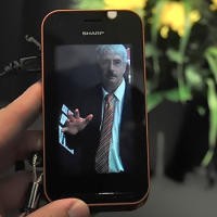 Sharp Usung Dua Tablet Android 3D