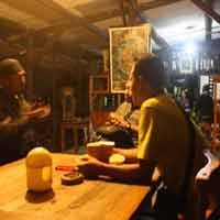 Nyruput Kopi Sambil Belajar Seni