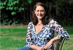 Pingsan 100 Kali Sehari Karena Tertawa