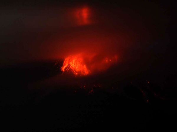 Lava Pijar Merapi dari Arah Magelang