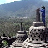 Diguyur Abu Vulkanik Merapi, Borobudur Ditutup untuk Umum