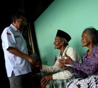 Makna Tanda Tangan JK Bagi Pengungsi Merapi