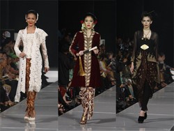 Parade Kebaya Membuka JFW 2010/2011