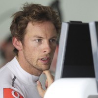 Button Selamat dari Serangan Kelompok Bersenjata