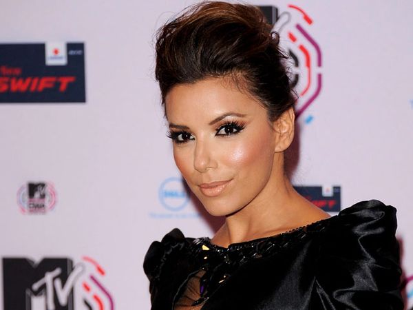 Eva Longoria 10 Kali Ganti Baju