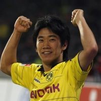 Dortmund Kokoh, Stuttgart Pesta Gol