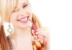 Hindari Minum Soda Saat Sedang Haus