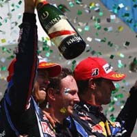 Webber dan Vettel Diadu Sampai Akhir