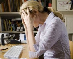 7 Kebiasaan Buruk Workaholic Yang Berbahaya